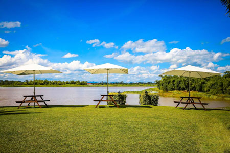 Uthai River Lake Resort