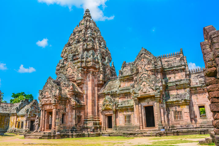 Der Tempel Phanom Rung in Buriram im Stil von Angkor Wat.