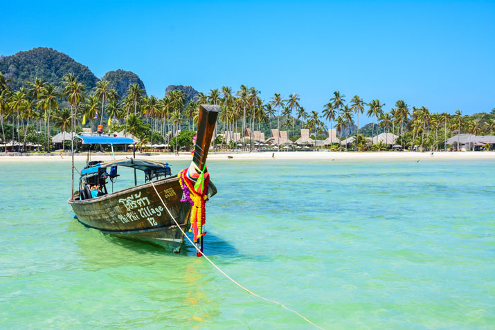 Lassen Sie Ihren 2-wöchigen Urlaub in der Loh Ba Kao Bay auf Koh Phi Phi ausklingen.
