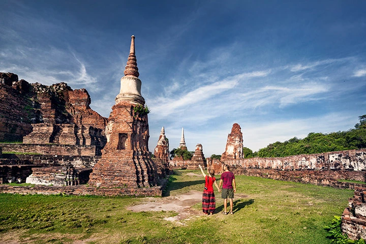 Paar auf ihrer Thailand Individualreise in Ayutthaya.