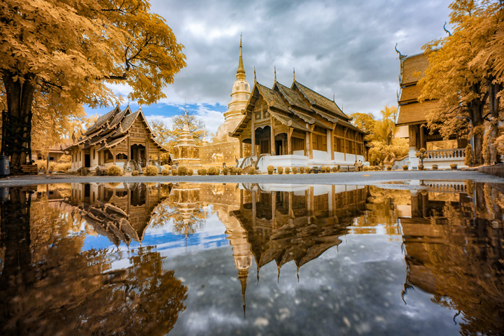 Während Ihrer 3 Wochen Thailand Rundreise unternehmen Sie eine Stadtbesichtigung in Chiang Mai, wo Sie kunstvolle Tempel wie den Wat Phra Singh besuchen.