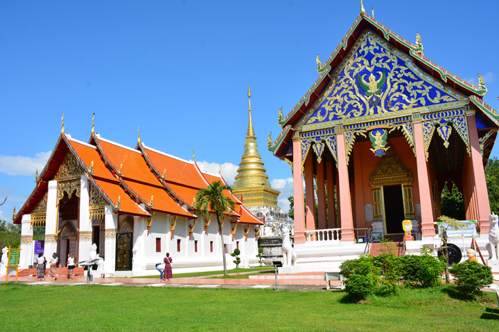 Der Wat Phra That Chang Kham Worawihan liegt im Herzen von Nan.