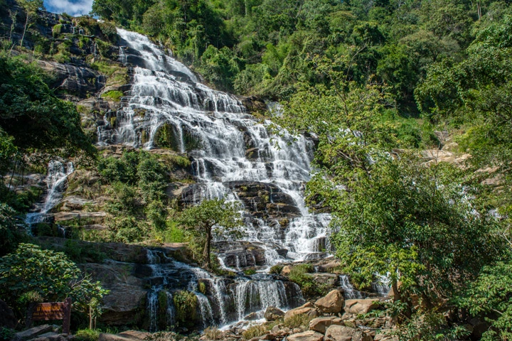 Mae Ya Wasserfall im Doi Inthanon Nationalpark.