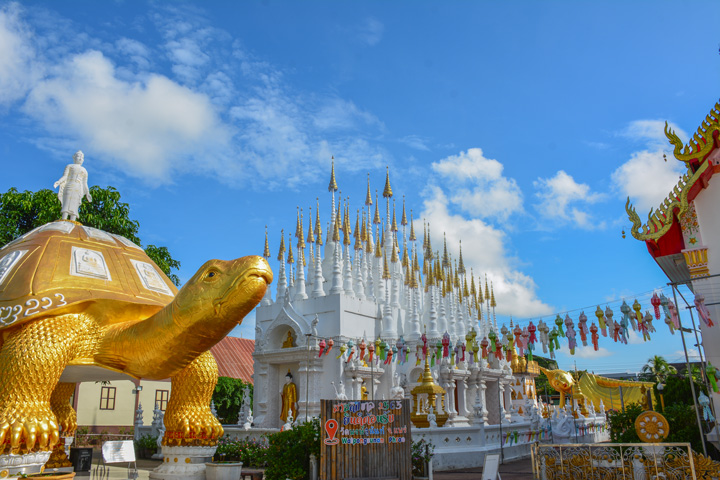 Tempel Wat Phong Sunan in Phrae.